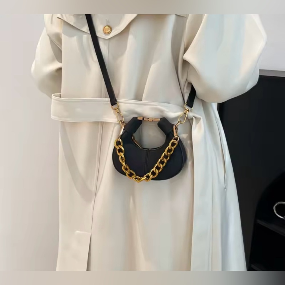 BLACK Mini Bag with Chunky Chain - Picture 5 of 7